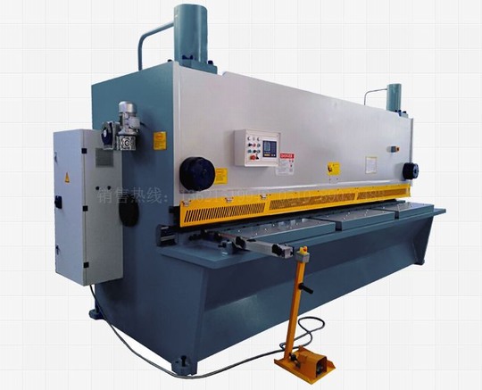 QC11K 13X4000Һѹբʽ�����